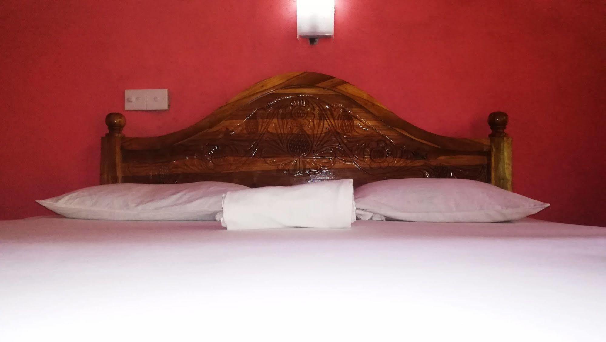 Bluesky Guest House Дамбулла Экстерьер фото